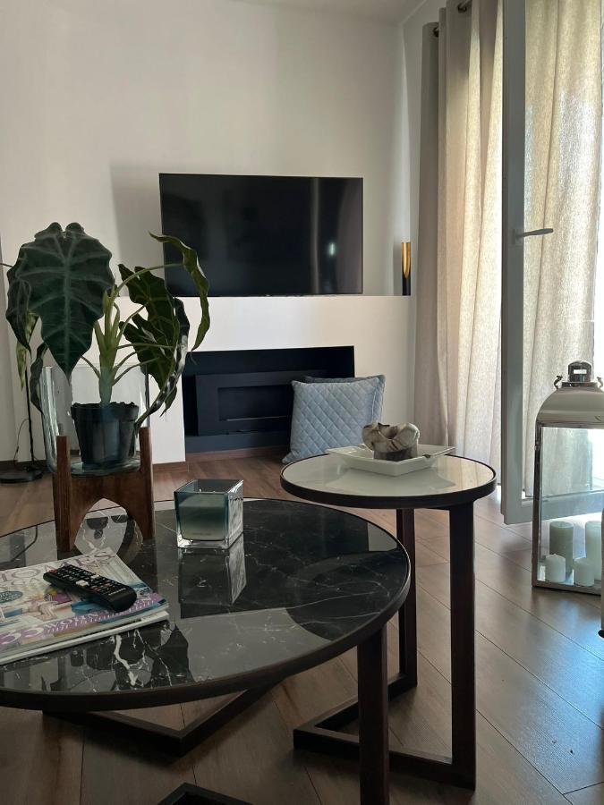 Apartment Sea View By Md *